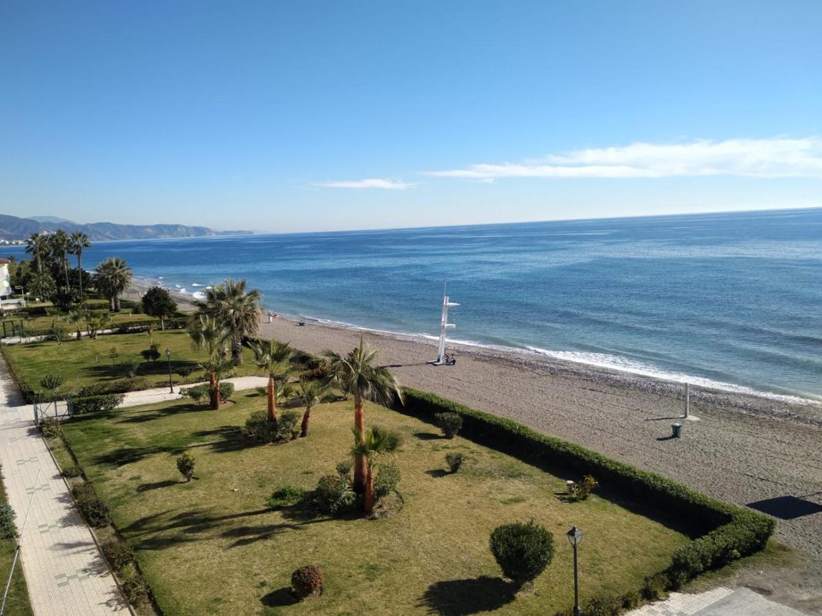 Torrox Costa Beachfront Apartment Exterior foto