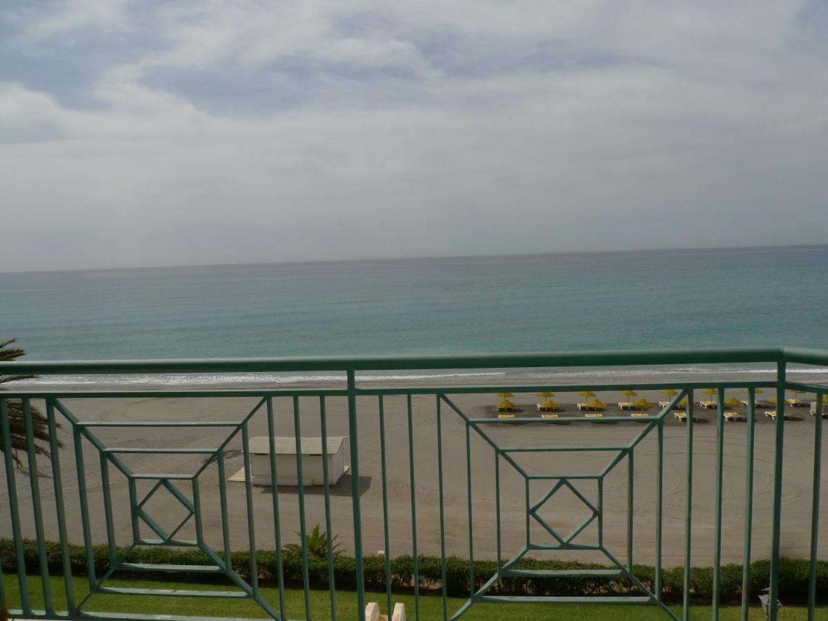 Torrox Costa Beachfront Apartment Exterior foto